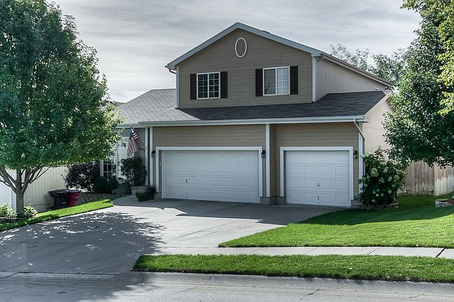 1st image of 14813 Queens Dr