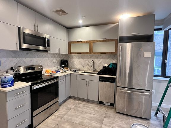 2nd image of 1332 Bergen St #2C