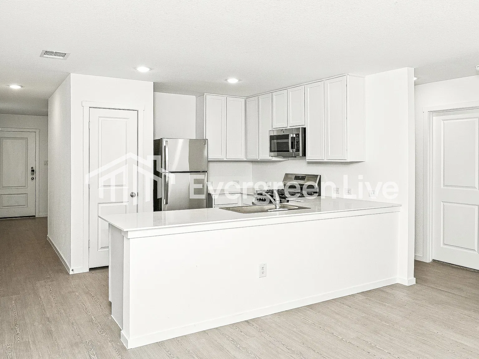 4 bed, 2.0 bath, 1575 sqft, $1,505 — Photo 4