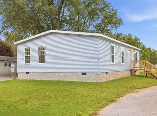 26 North St, Le Roy, NY 14482