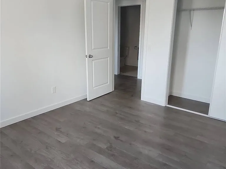 414 Alberta St — Photo 11