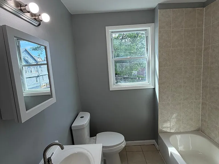 192 Mapes Ave #A — Photo 7