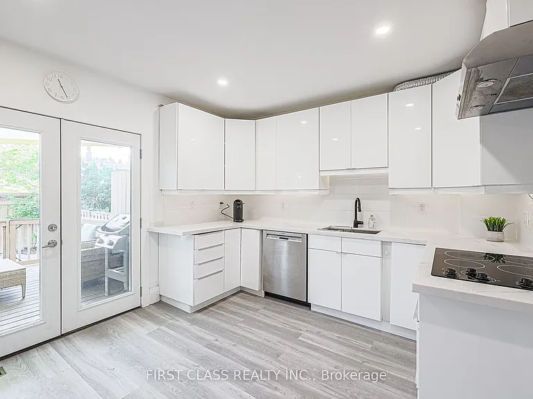 53 Aldridge Ave — Photo 10