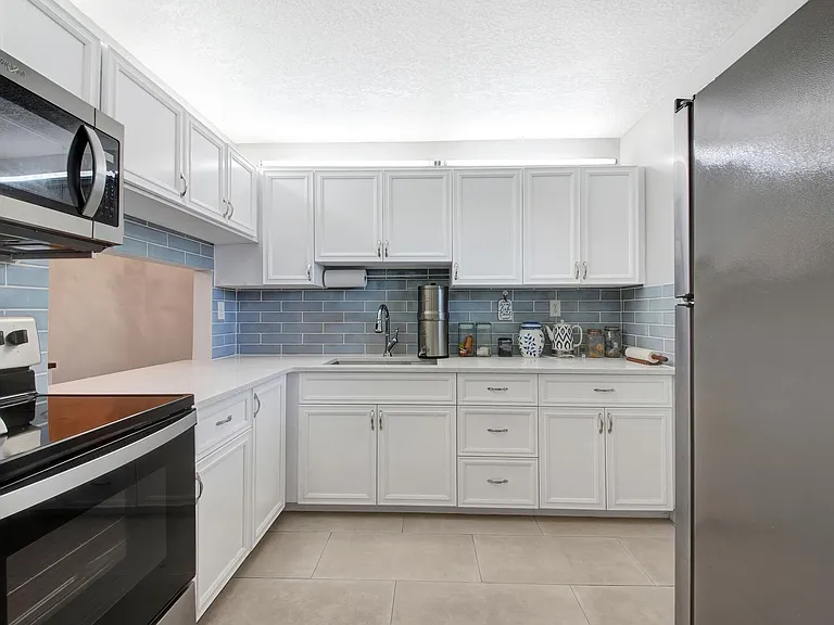2812 Garden Dr S #109 — Photo 11