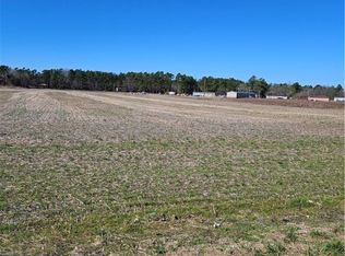 McGirt Rd, Maxton, NC 28364