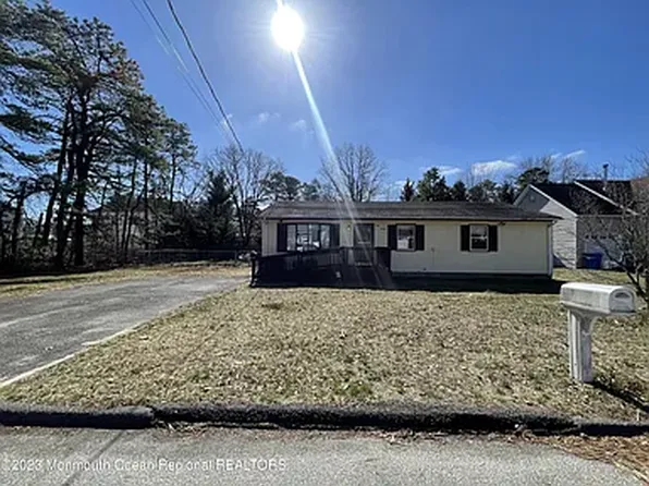 916 6th Ave, Toms River, NJ 08757