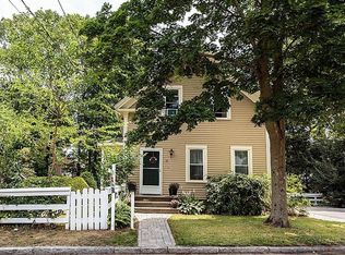 17 Spring St, Reading, MA 01867