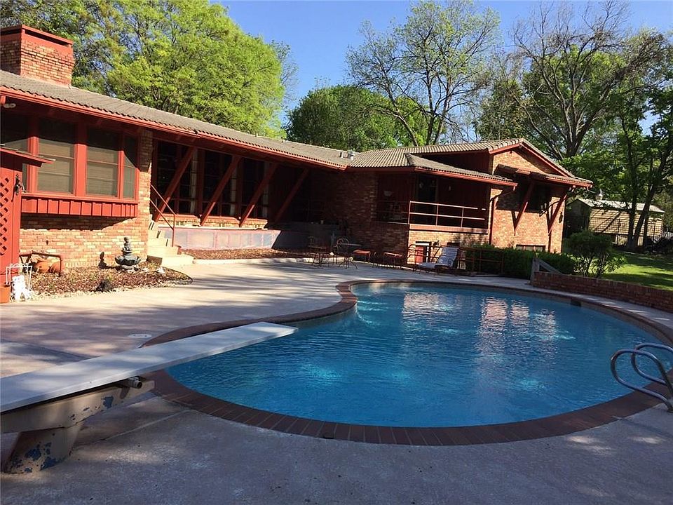 1st image of 3874 S Hills Cir