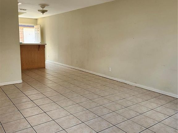 2nd image of 1501 W Carmen Ave #1