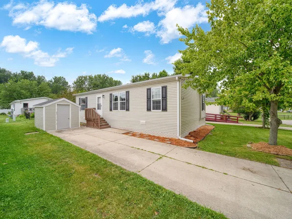 520 Missouri River Ct, Adrian, MI 49221