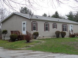 15411 Northland Dr, Cedar Springs, MI 49319