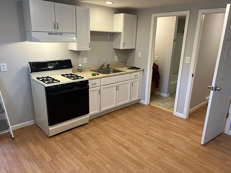 1130 Luzerne St #B — Photo 1