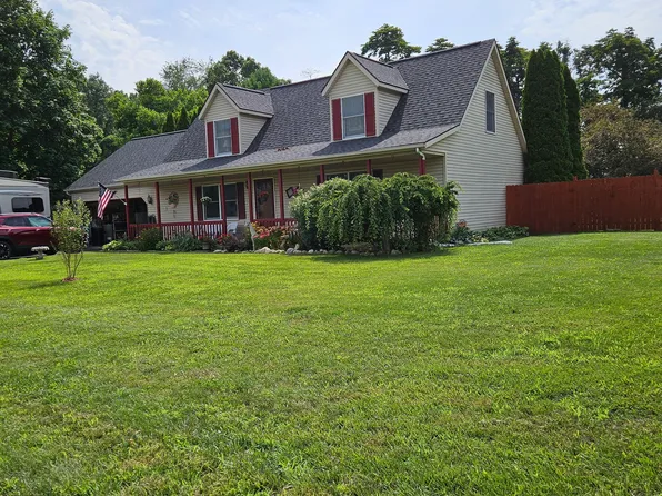 56328 Puma Dr, Three Rivers, MI 49093