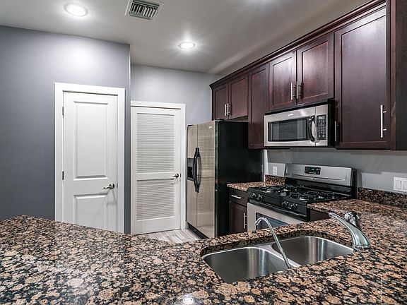 2nd image of 945 E Playa Del Norte Dr