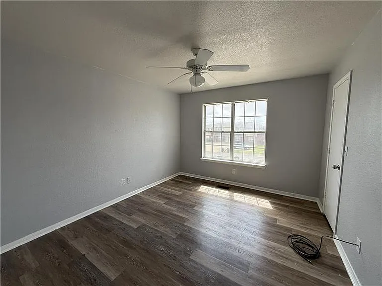 2807 Cantabrian Dr #B — Photo 14