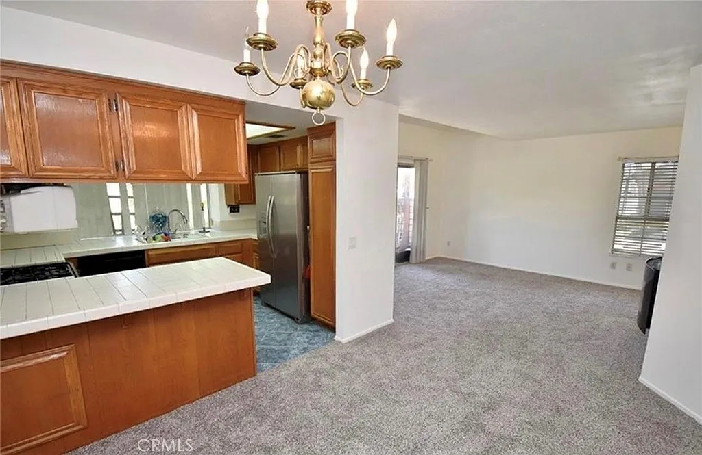 2 bed, 2.5 bath, 1201 sqft, $3,000 — Photo 3