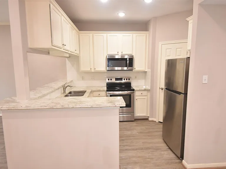 12565 Melville Dr #224 — Photo 8