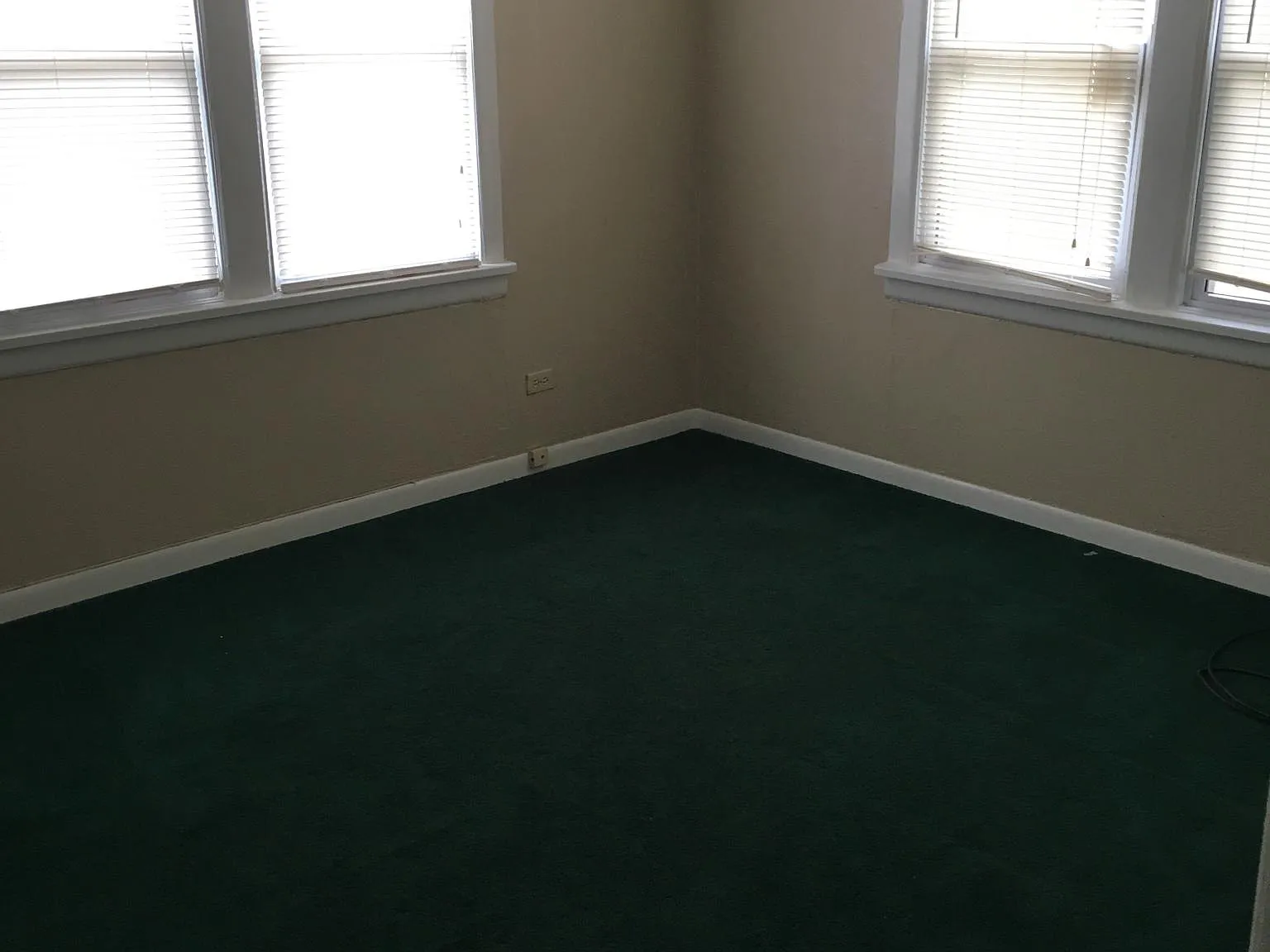 1812 W Ash Ave — Photo 4