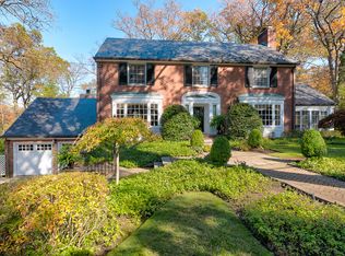 10 Hillbury Rd, Essex Fells, NJ 07021