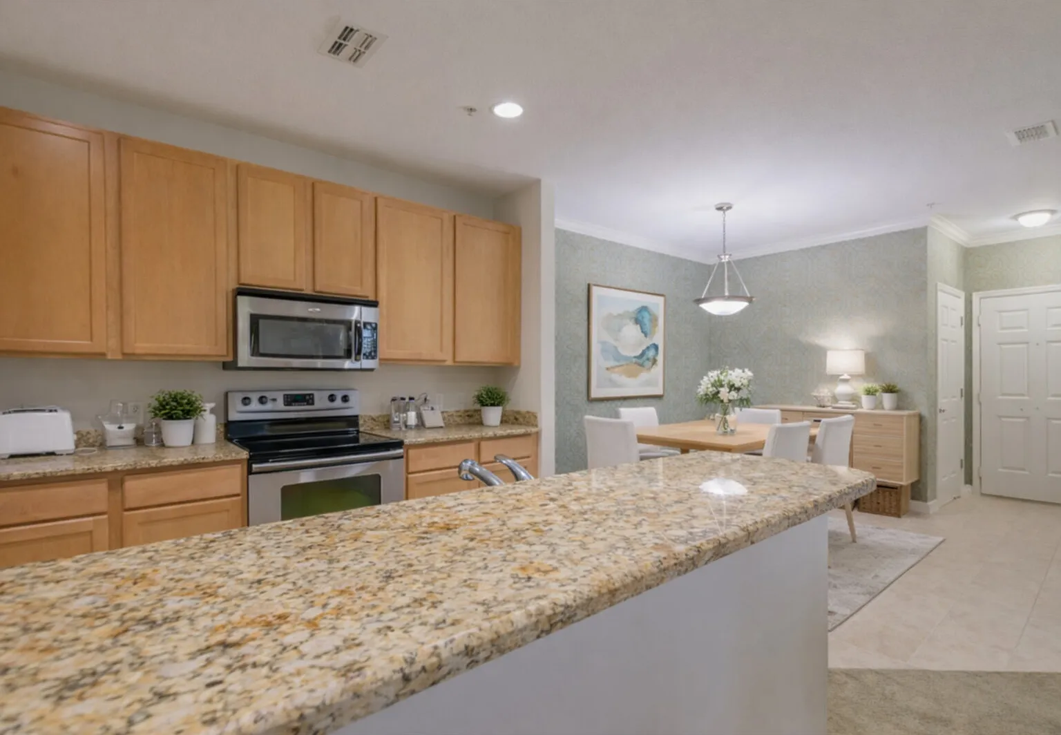 3 bed, 2.0 bath, 1798 sqft, $1,745 — Photo 1