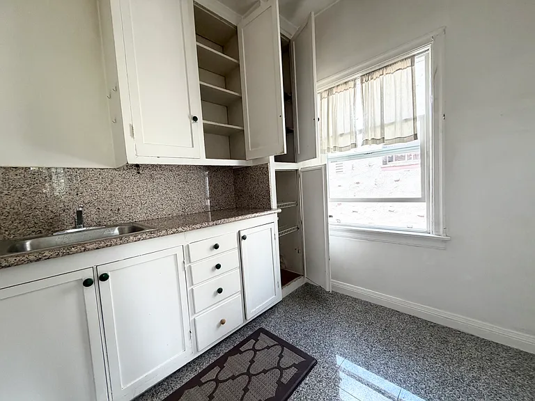 1944 Curtis St #2 — Photo 7