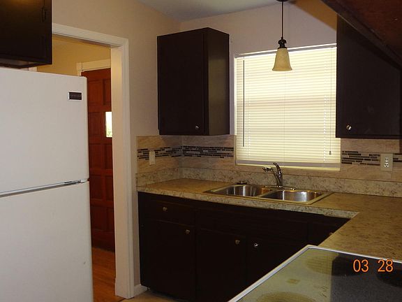 4th image of 3954 Cobalt Ave E