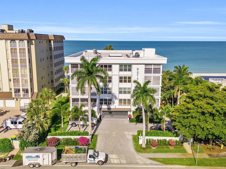 9517 Gulf Shore Dr #202