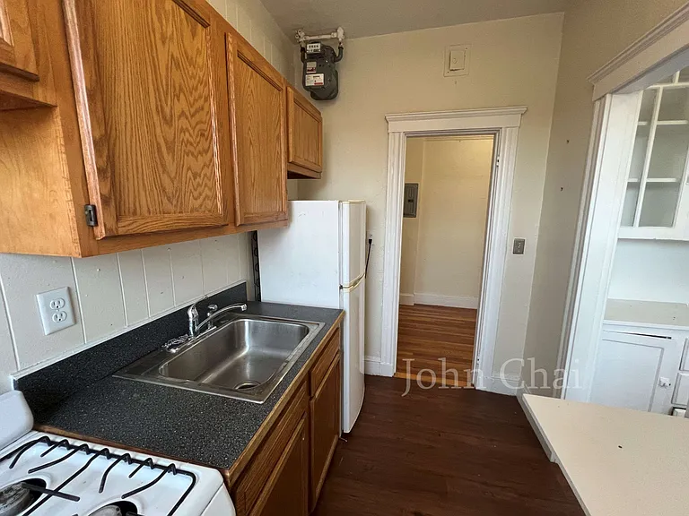70 Chiswick Rd #11 — Photo 15