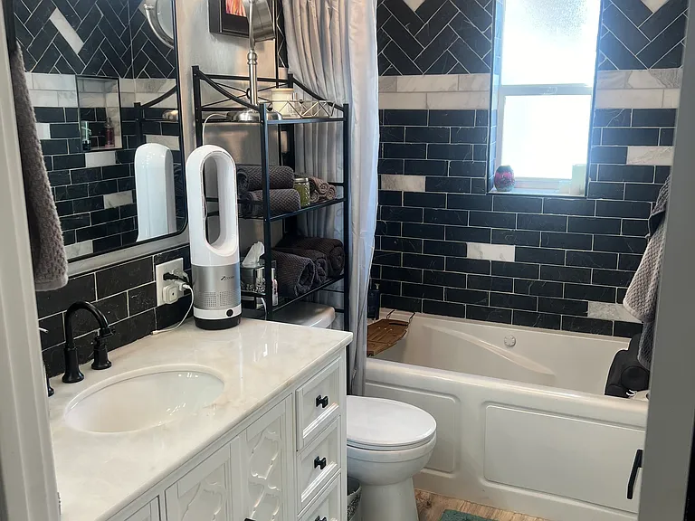 809 W Elna Rae St — Photo 8