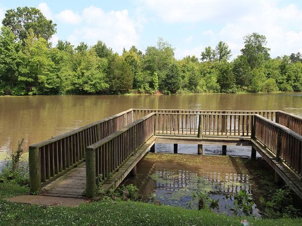 4650 Lakeshore Dr APT 2