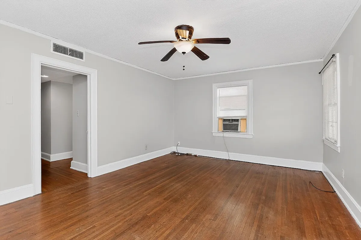 Building Photo - 1418 Park Dr #4