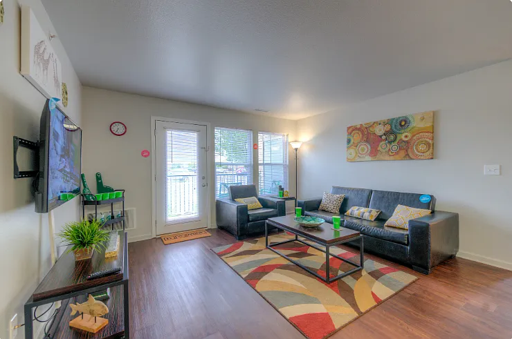 The Club at Chandler - Student Housing Priced per Bed — Photo 13