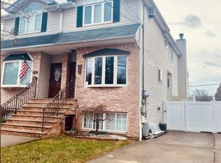 172 Bathgate St, Staten Island, NY 10312
