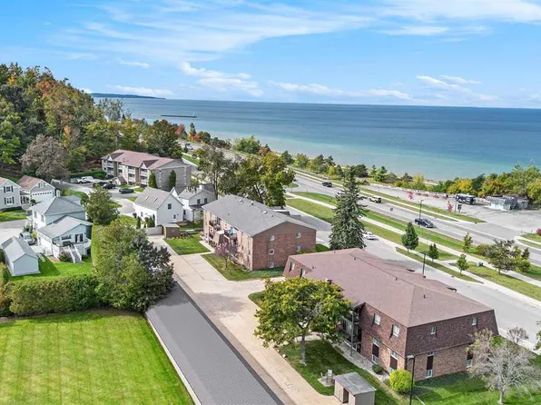 804 Arlington Ave APT 6, Petoskey, MI 49770