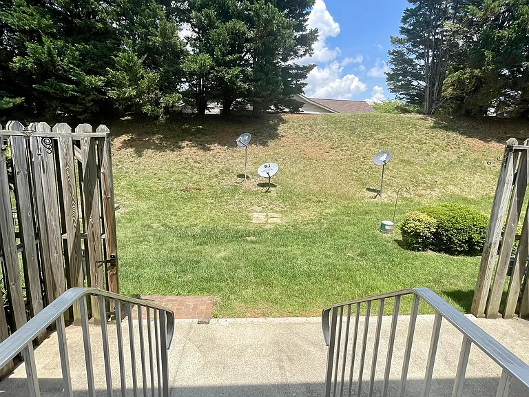 1069 Blue Ridge View Cir #1 — Photo 16