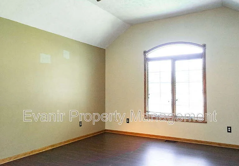 113 Brittany Ln — Photo 16