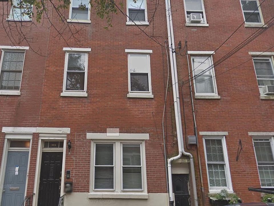 1st image of 128 Pemberton St Floor 3