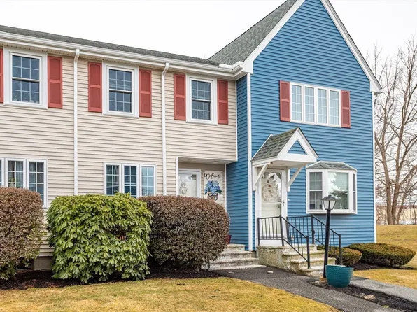 11 Fernwood Dr APT G, Leominster, MA 01453