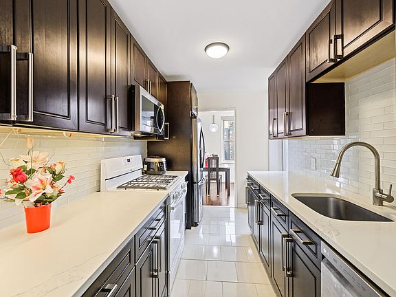 4th image of 18-70 211th St APT 4E
