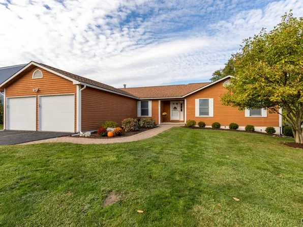 7273 Snowball Run, East Syracuse, NY 13057