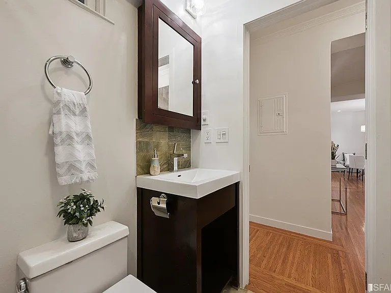 637 Powell St #102 — Photo 11