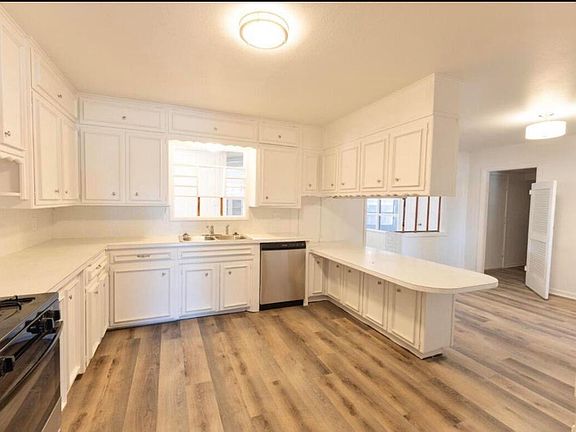 5th image of 2513 44th St