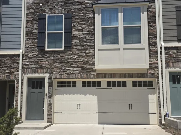 956 Channing Park Cir, Cary, NC 27519
