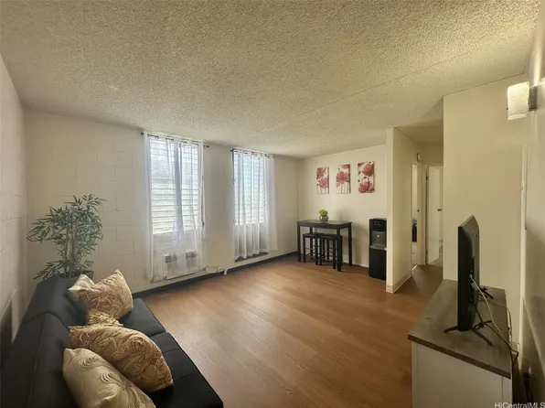 834 Lehua Ave APT 307, Pearl City, HI 96782