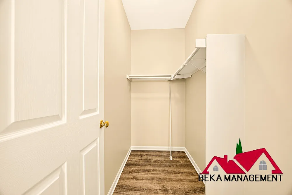 2 bed, 1078 sqft, $1,950 — Photo 1