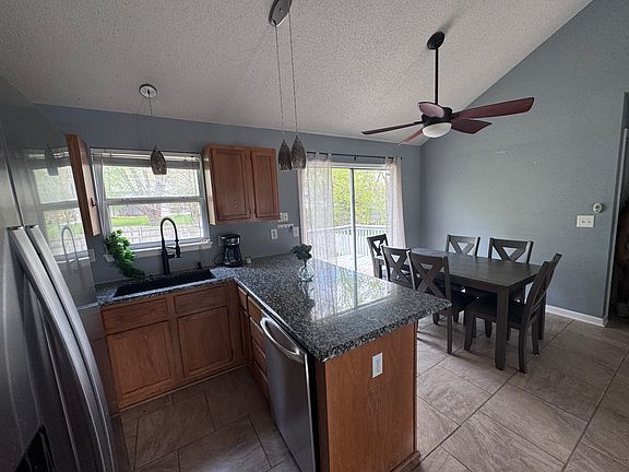 5th image of 11540 N Oak Trfy