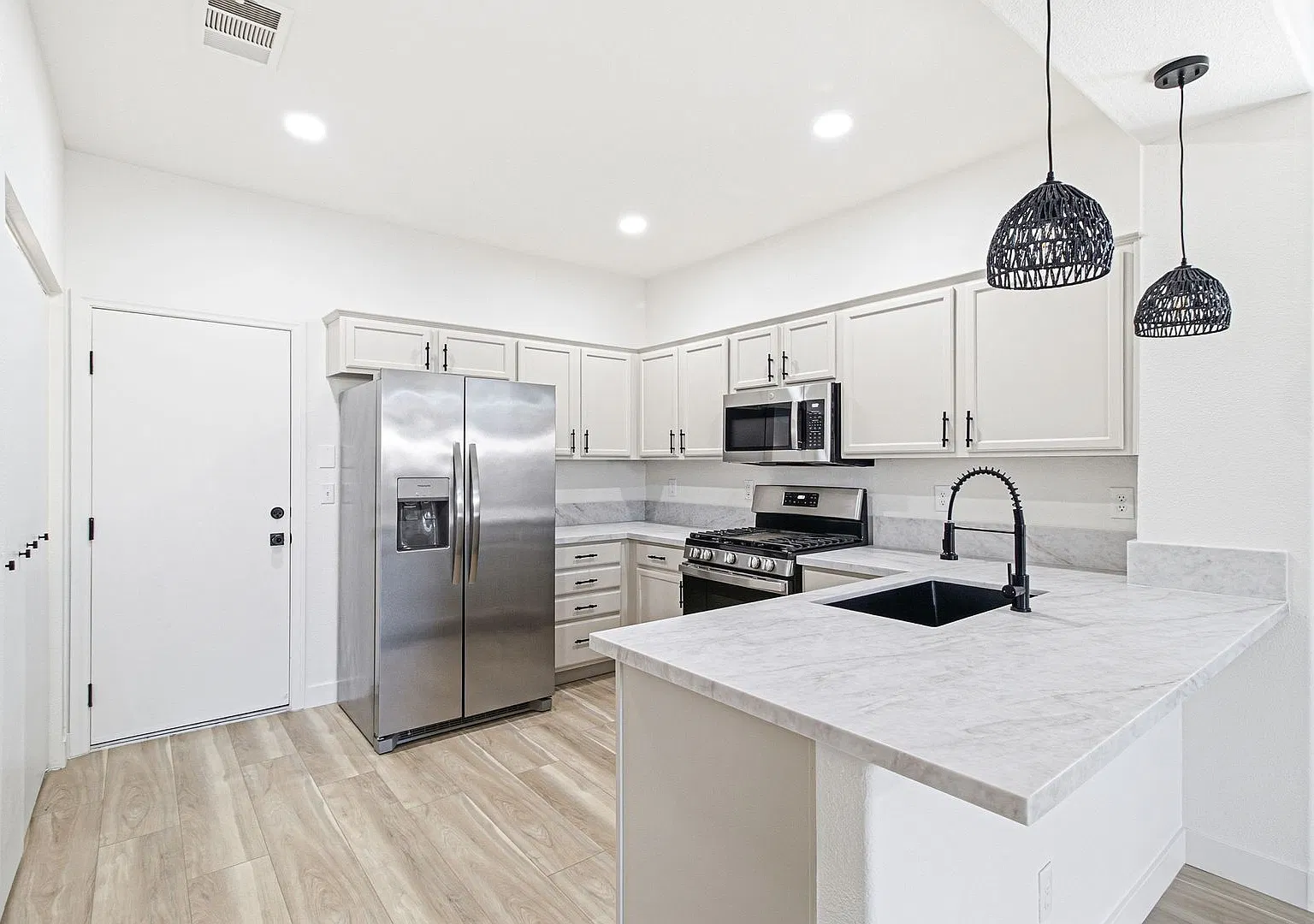 Charming Henderson Home on a Corner Cul-de-Sac Lot — Photo 1