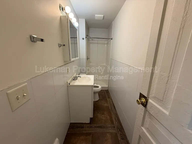 932 S Park St #1 — Photo 3