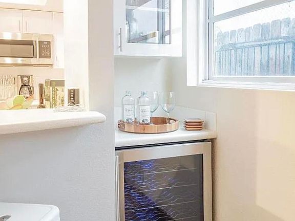 5th image of 1330 Reed Ave APT 2