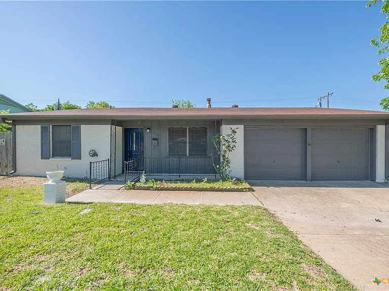 1228 Chippendale Dr — Photo 9